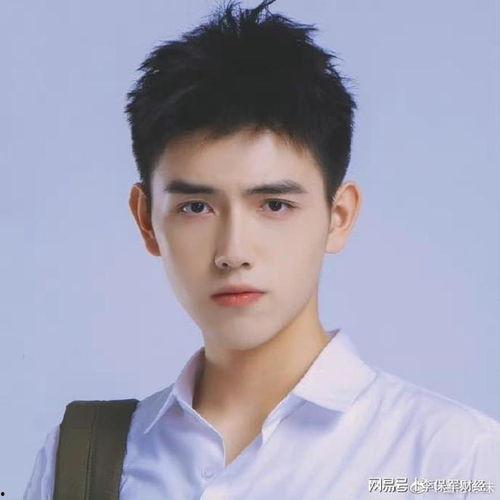 娱乐吃瓜博主陈飞宇视频,陈飞宇吃瓜视频揭秘娱乐圈幕后真相