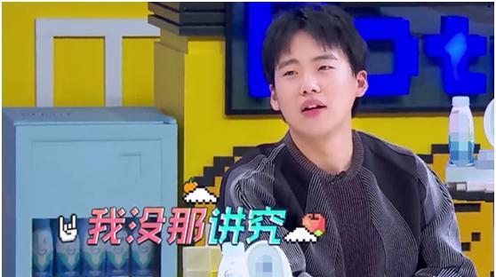 娱乐吃瓜酱男友送外卖,娱乐吃瓜酱男友的甜蜜送餐日常