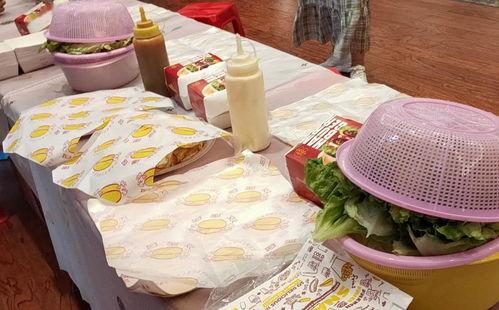 娱乐吃瓜酱盖被子